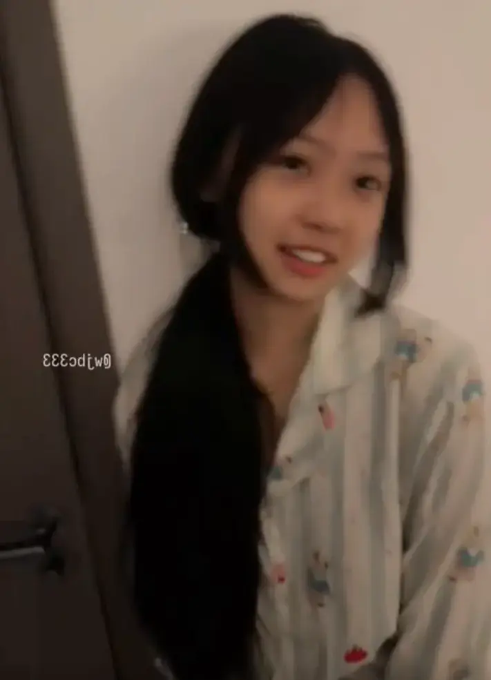 《湿妹刚满18岁》