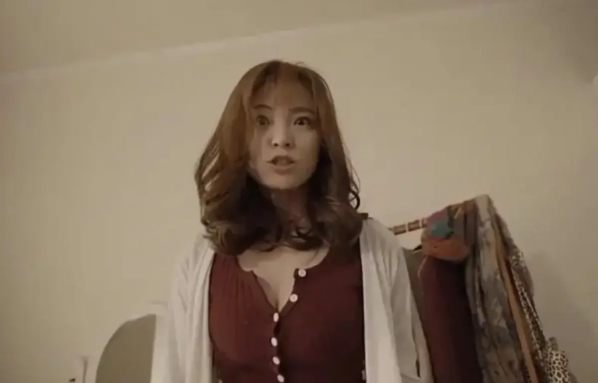 《年轻的妈妈5》1080P中字高清播放，韩国爱情伦理片完整版《年轻的妈妈5》，女婿与丈母娘的极限拉扯不容错过