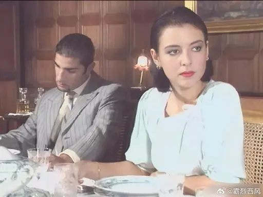 畅览《大象女王1997》意大利原版8K无删减中字全集，免费在线观看，夸克网盘可直达-《大象女王1997》赛仑修复版1080P享受